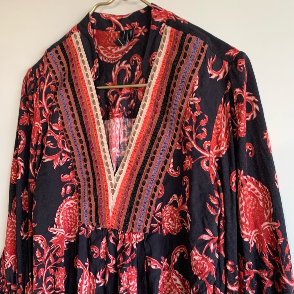 Blank London Anthropologie Floral V-Neck Top Embroidered - Picture 4 of 8